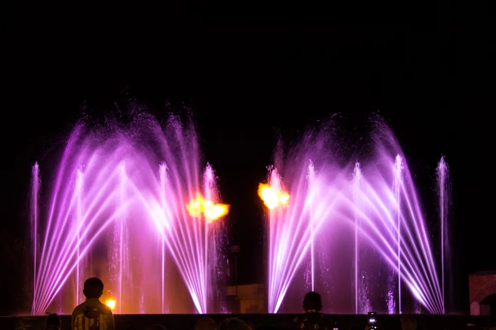 Spettacoli d'Acqua e Fuoco per Eventi Pubblici